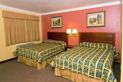 Regency & Motel Downey