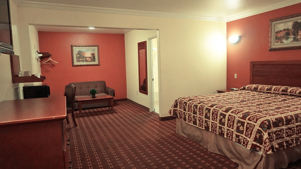 Regency & Motel Downey