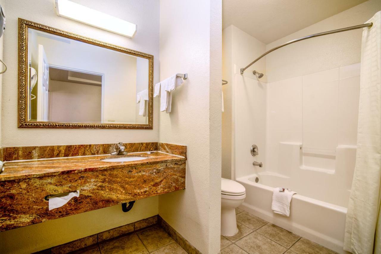Regency & Motel Downey