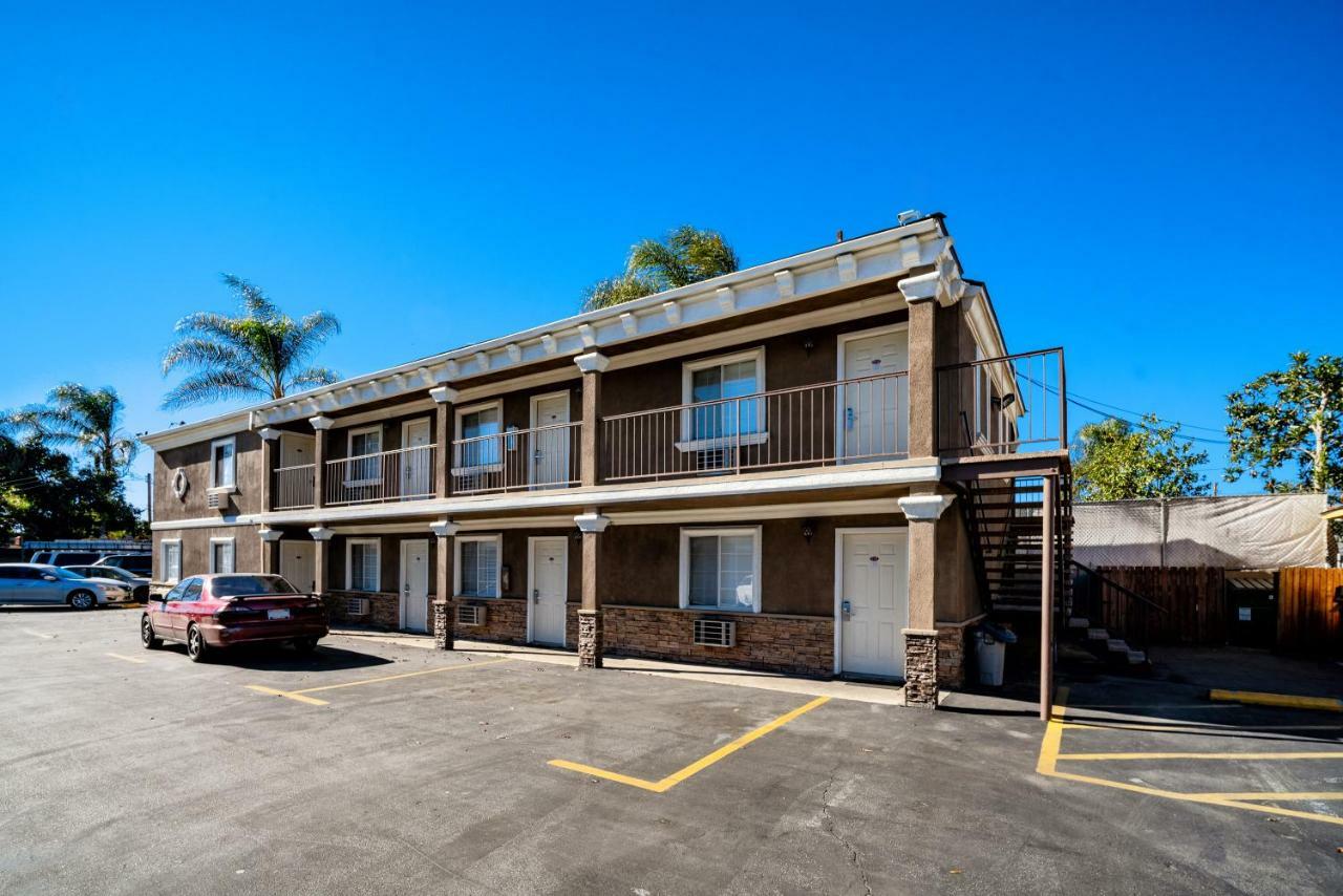 Regency & Motel Downey