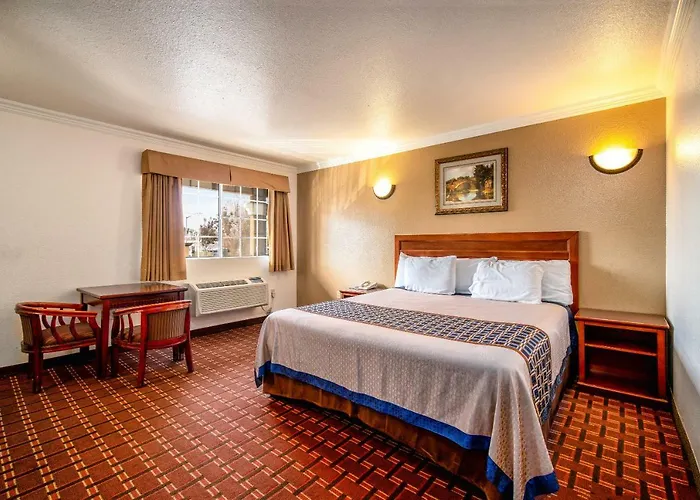 Regency Inn & Suites Downey